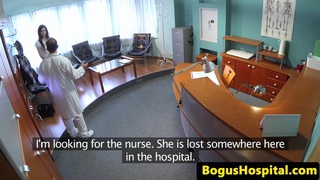 正妹扮成兔女郎被土豪虐操爽到呻吟浪叫：「屄要碎了不要了！」